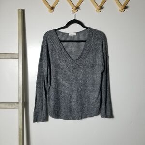 NWOT GINGER G WOMEN'S V-NECK LONG SLEEVE SIZE MEDIUM